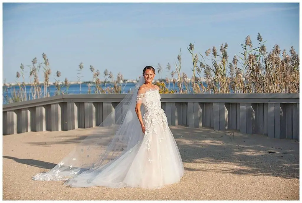 Oscar De La Renta wedding gown