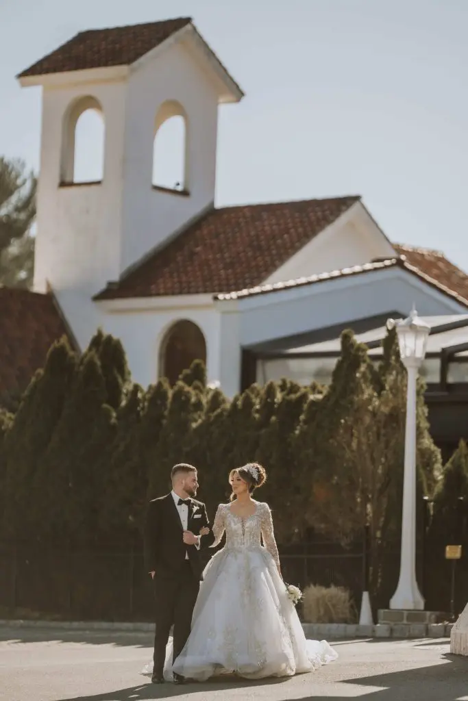 Bride and groom at Perona Farms, Andover, NJ