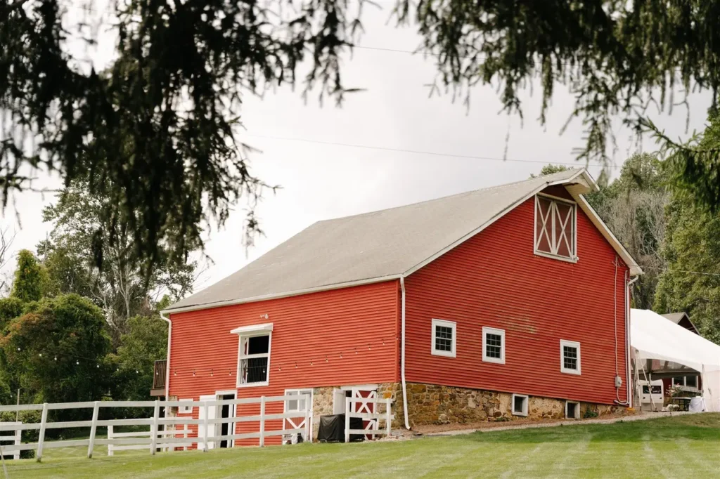 Barn at Ashton Farm wedding venue in Califon, NJ