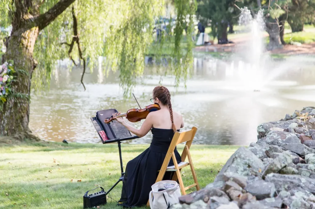 Violinist at Ashton Farm wedding in Califon, NJ