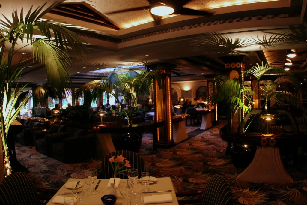 Raven and Peach restaurant